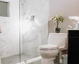 Nowoczesna łazienka z kabiną prysznicową – jak wybrać najlepszą?