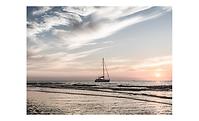 Obraz na szkle Sea Boat zachód słońca 120x80cm