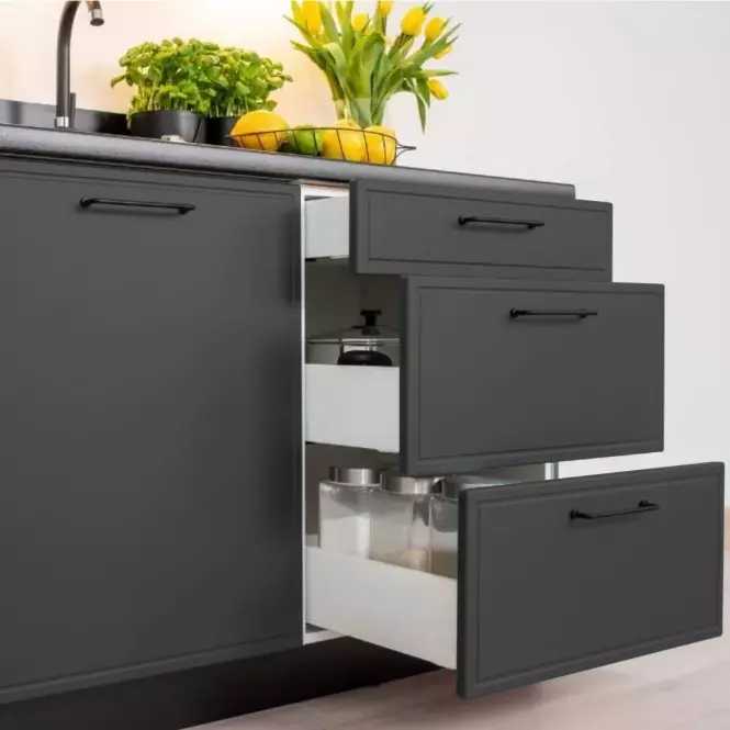 Szafka kuchenna Emily W60/68 Slim Pl z srebrnym okapem czarny groszek