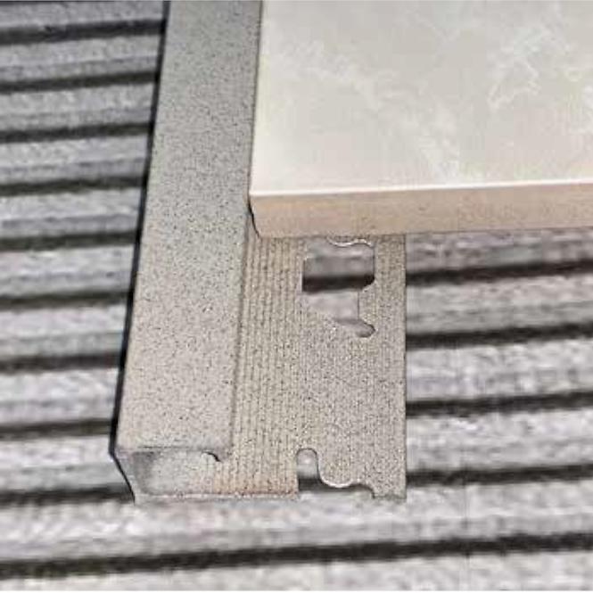 Profil krawędziowy kwadratowy aluminiowy Painted Cemet 2500/12,5 mm