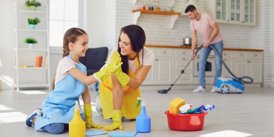 jak sprzątać w pokoju dziecka?