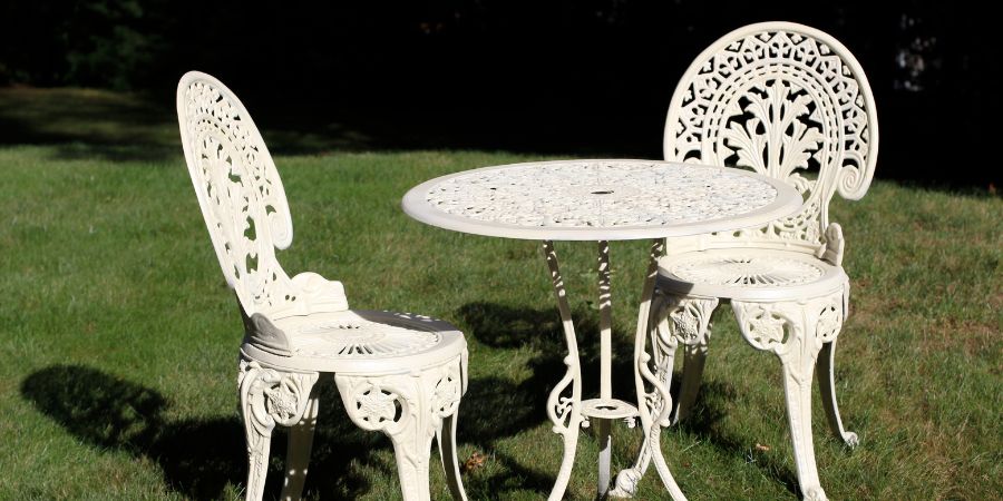 krzesła ogrodowe z metalu