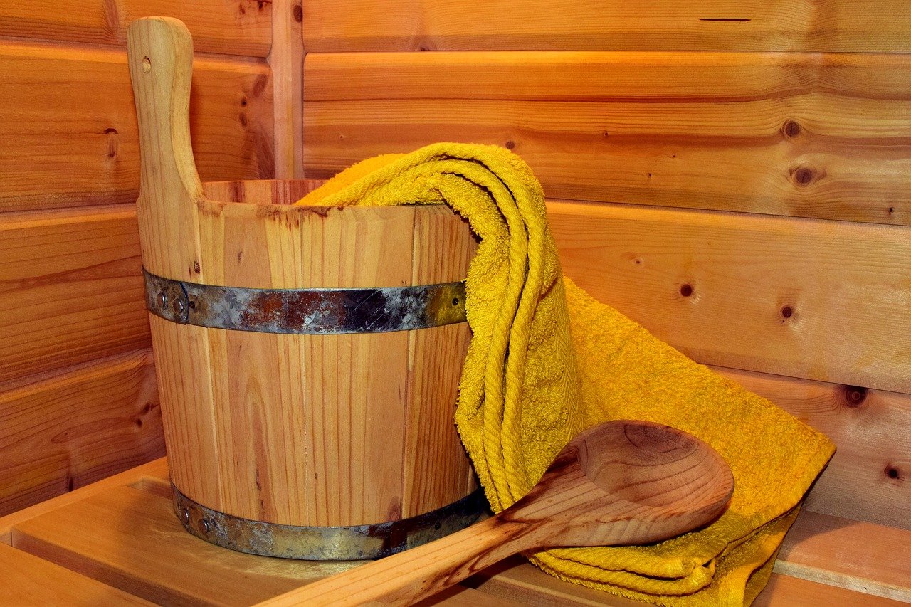 Jak korzystać z sauny parowej, aby poprawić swoje samopoczucie?