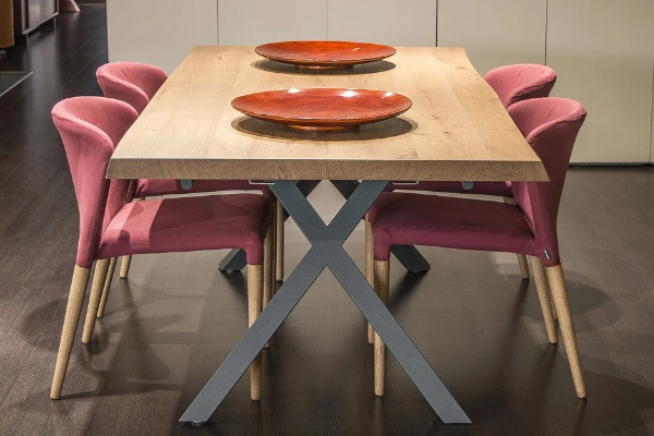 Jak zmieścić stół i krzesła w kuchni, jadalni, salonie?